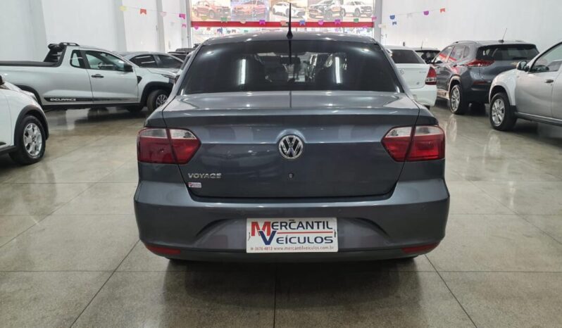 Volkswagen Voyage completo