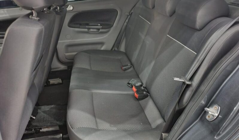 Volkswagen Voyage completo