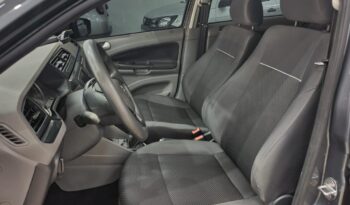 Volkswagen Voyage completo