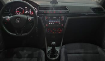 Volkswagen Voyage completo