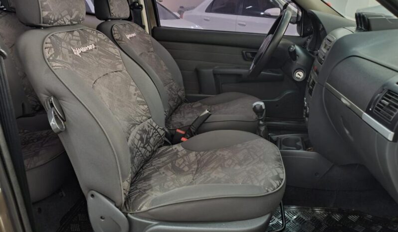 Fiat Strada completo