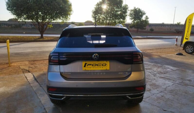 Volkswagen T-Cross completo