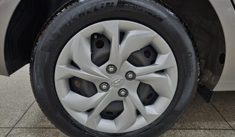 Hyundai HB20 completo