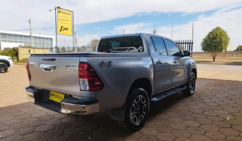 Toyota Hilux completo