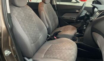 Hyundai HB20S completo