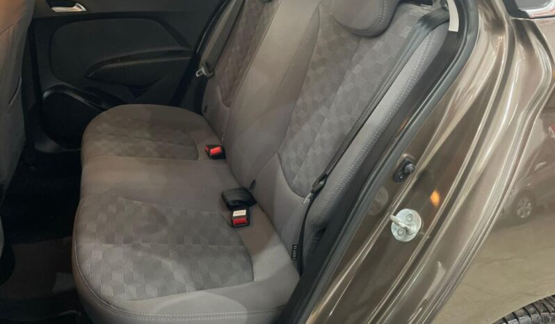 Hyundai HB20S completo