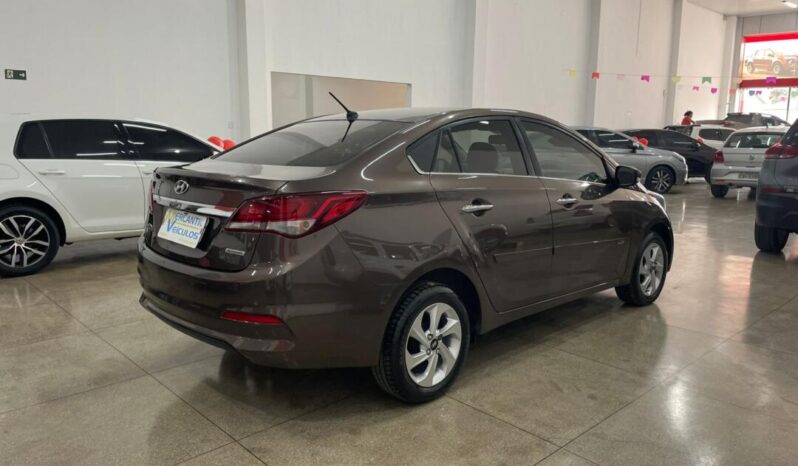 Hyundai HB20S completo