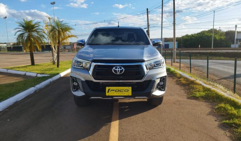 Toyota Hilux completo