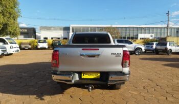 Toyota Hilux completo