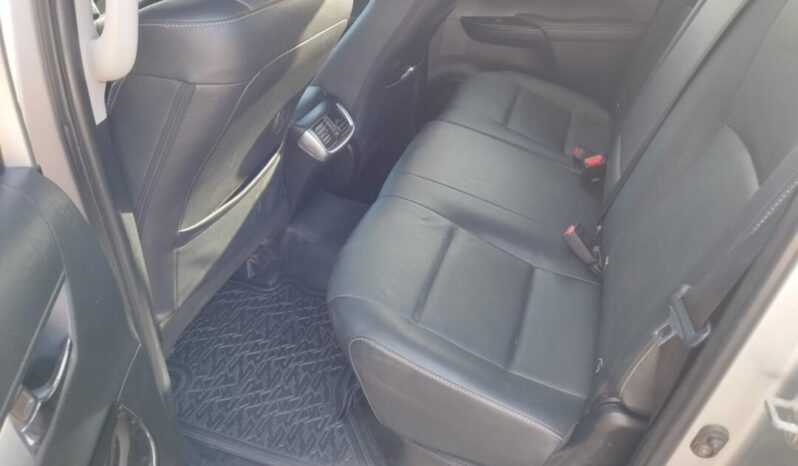 Toyota Hilux completo