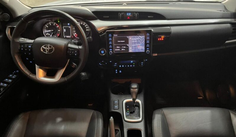 Toyota Hilux completo