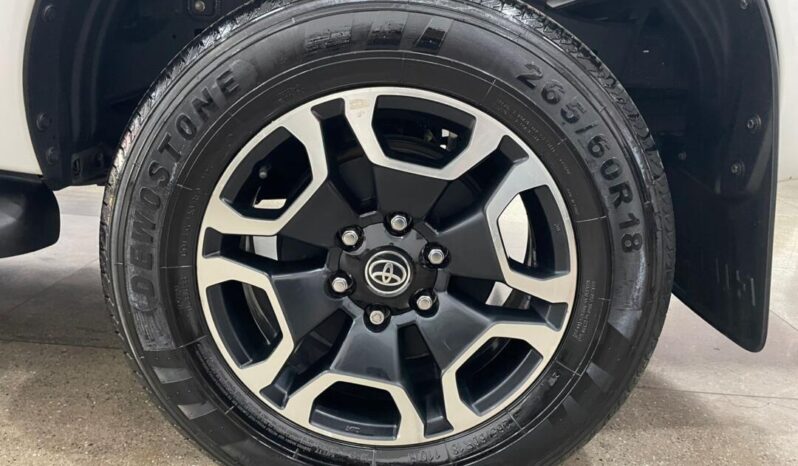 Toyota Hilux completo