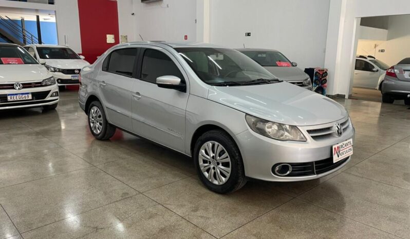 Volkswagen Voyage completo