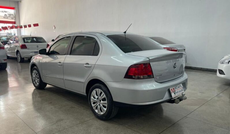 Volkswagen Voyage completo