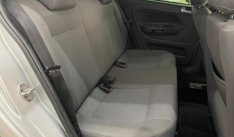 Volkswagen Voyage completo