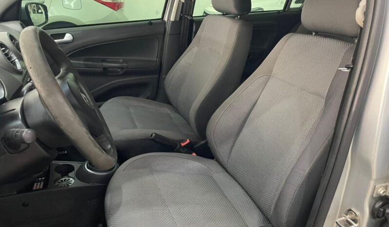 Volkswagen Voyage completo