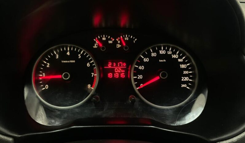 Volkswagen Voyage completo