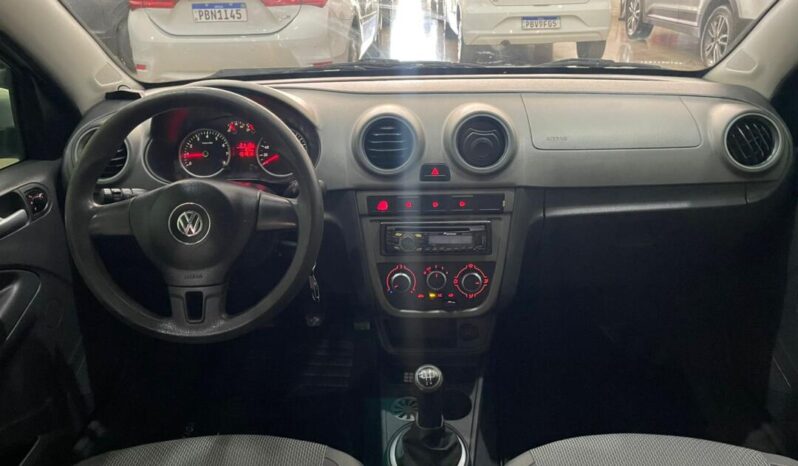 Volkswagen Voyage completo