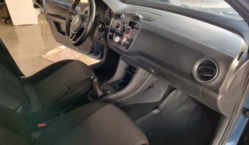 Volkswagen UP completo