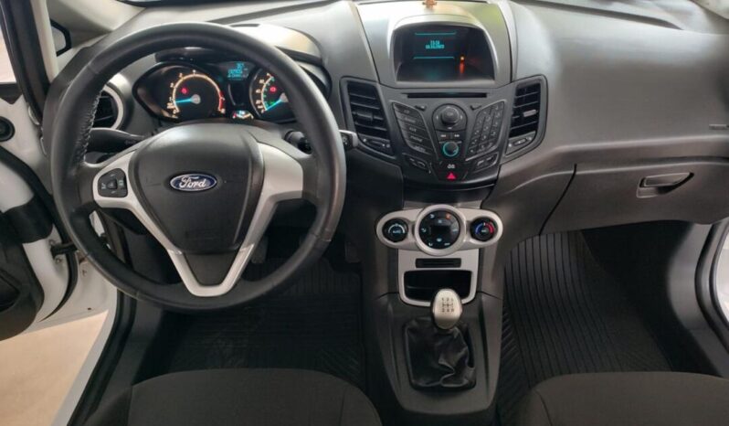 Ford Fiesta completo