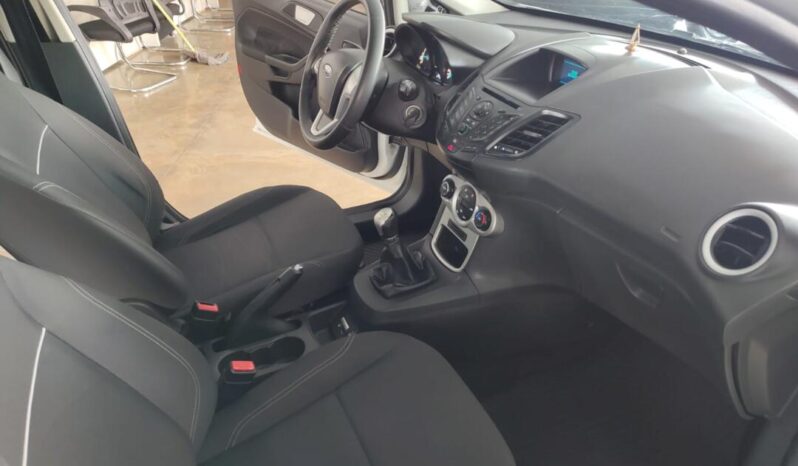 Ford Fiesta completo
