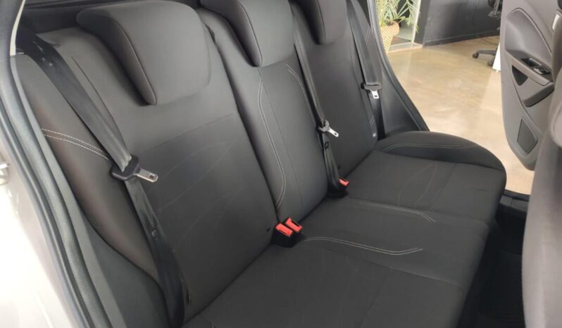 Ford Fiesta completo