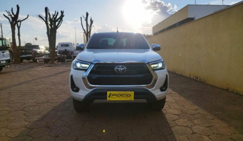 Toyota Hilux completo