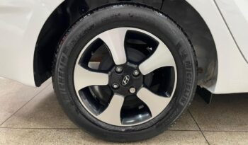 Hyundai HB20S completo