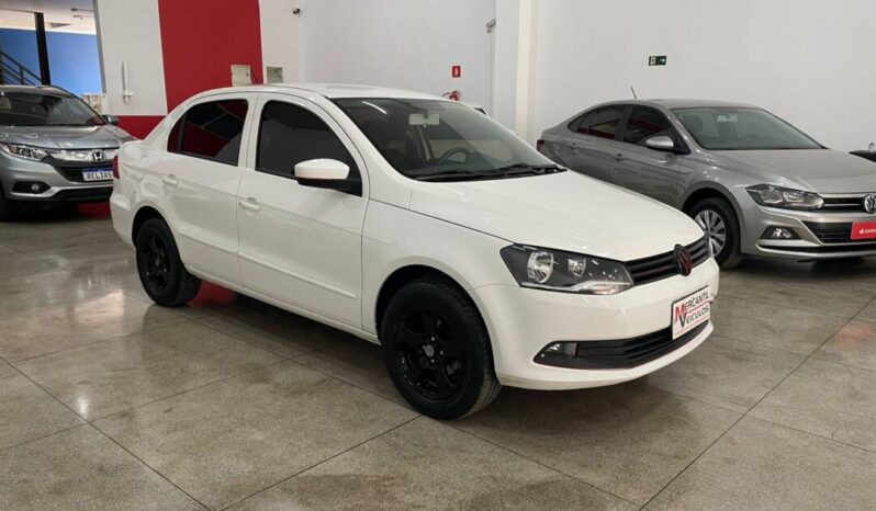 Volkswagen Voyage completo