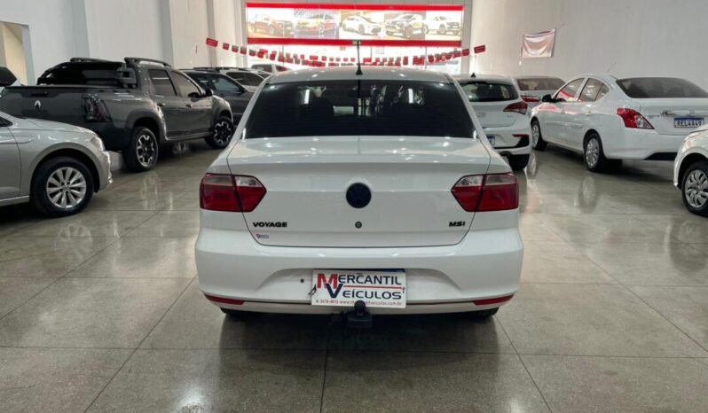 Volkswagen Voyage completo