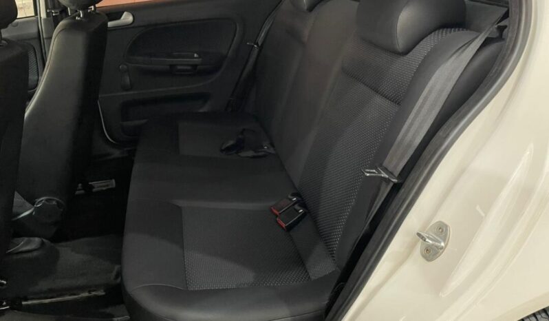 Volkswagen Voyage completo