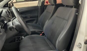 Volkswagen Voyage completo