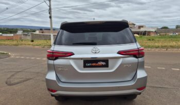 Toyota Hilux SW4 completo