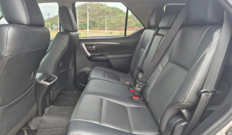 Toyota Hilux SW4 completo