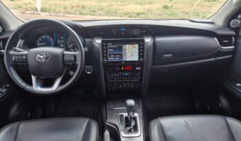 Toyota Hilux SW4 completo