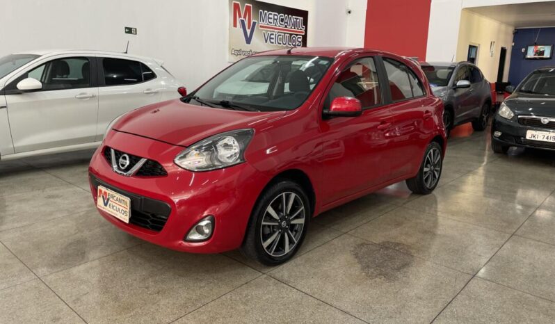 Nissan March completo