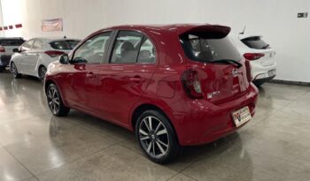 Nissan March completo