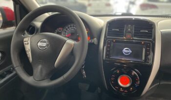 Nissan March completo