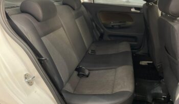 Volkswagen Voyage completo