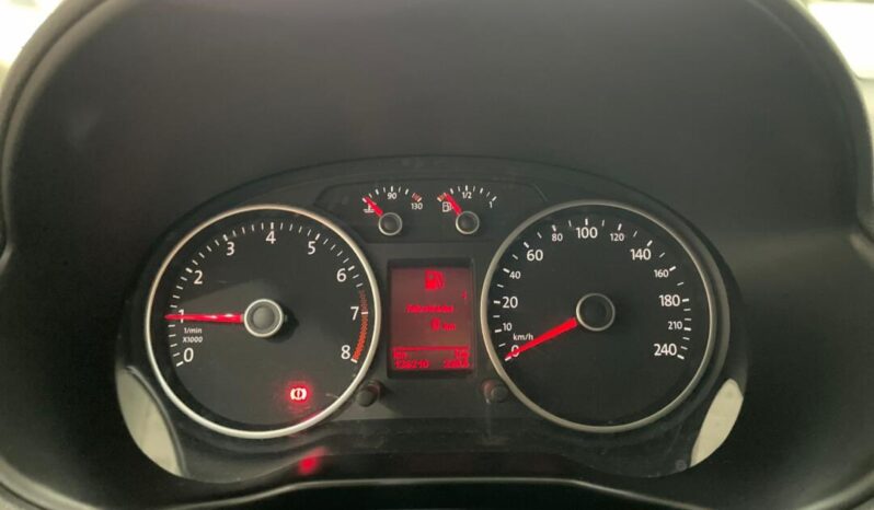 Volkswagen Voyage completo