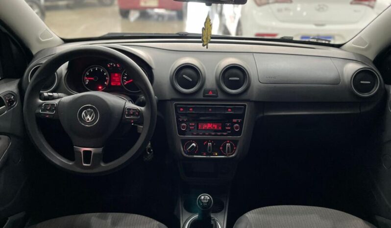 Volkswagen Voyage completo