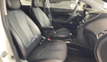 Hyundai HB20S completo