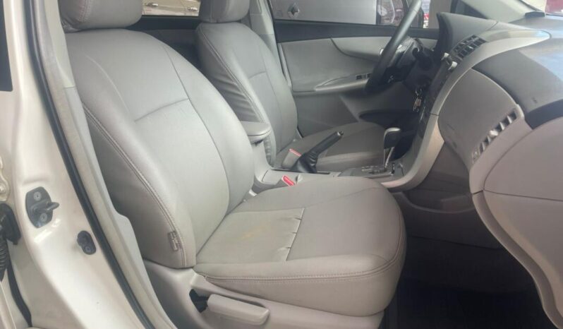 Toyota Corolla completo