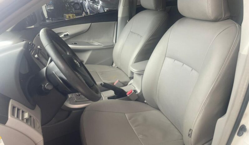 Toyota Corolla completo