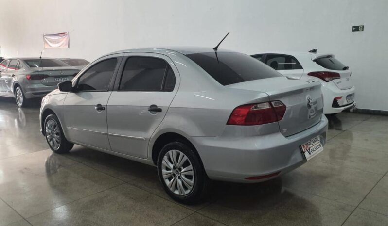 Volkswagen Voyage completo