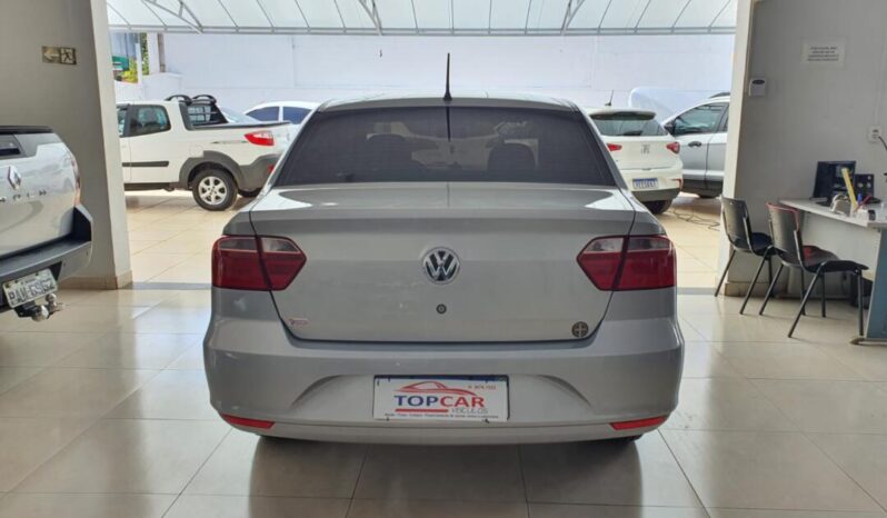 Volkswagen Voyage completo