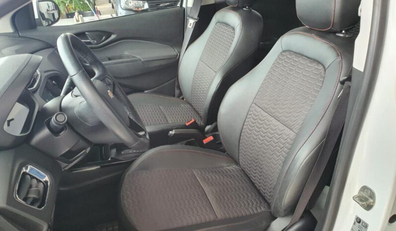 Chevrolet Onix completo