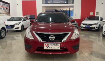 Nissan Versa completo