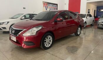 Nissan Versa completo