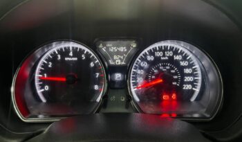 Nissan Versa completo